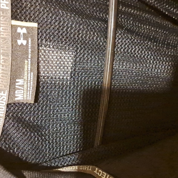 UNDER ARMOUR MEN'S LIGHTWEIGHT TRAINING JACKET - Picture 4 of 4